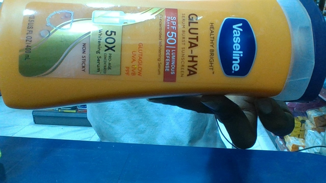 VASELINE GLUTA-HYA SERUM BURST SUNSCREEN LUMINOUS DEFENSE