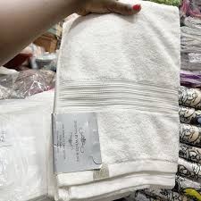 WHITE ROSE LUXURY TOWEL